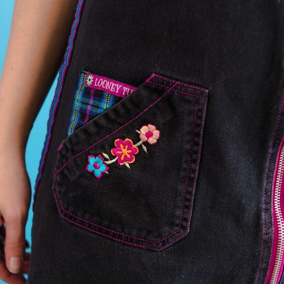 Vintage 90’s Looney Tunes Denim Overalls Dress - Picture 6 of 9